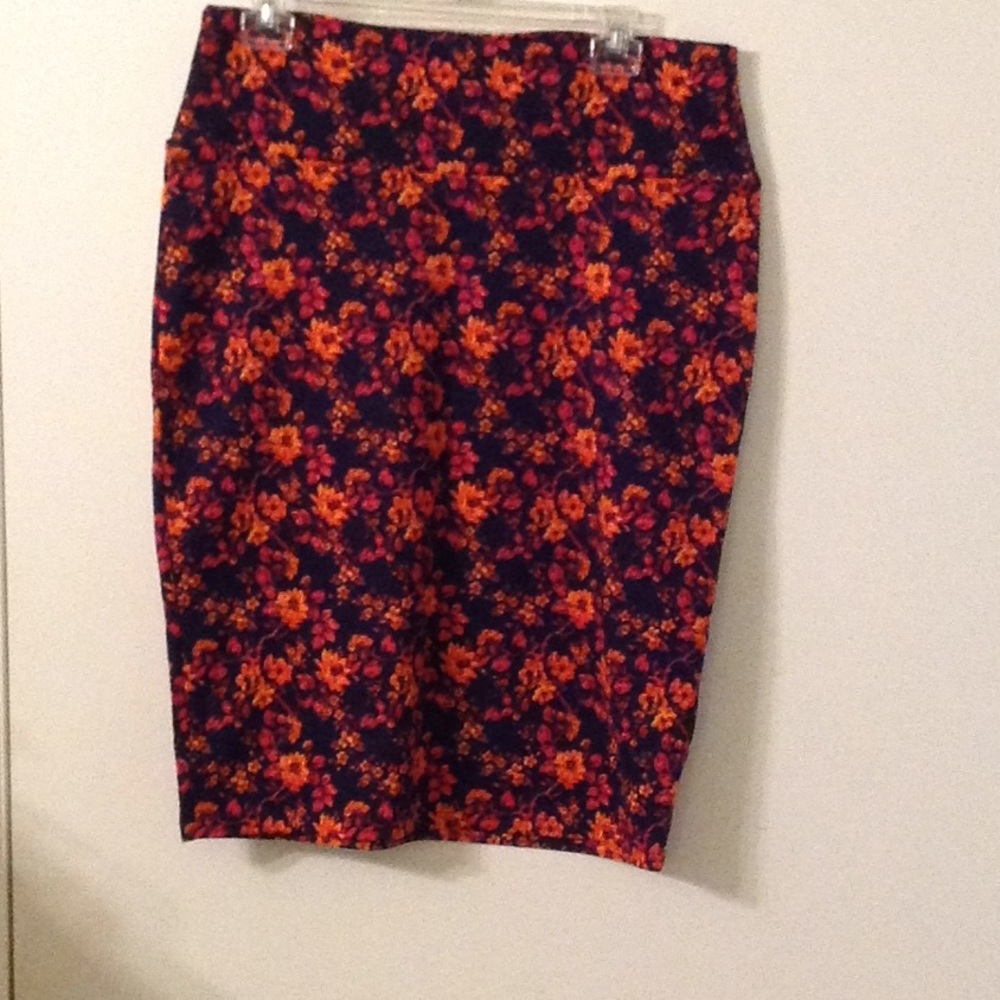 LuLaRoe Cassie EUC